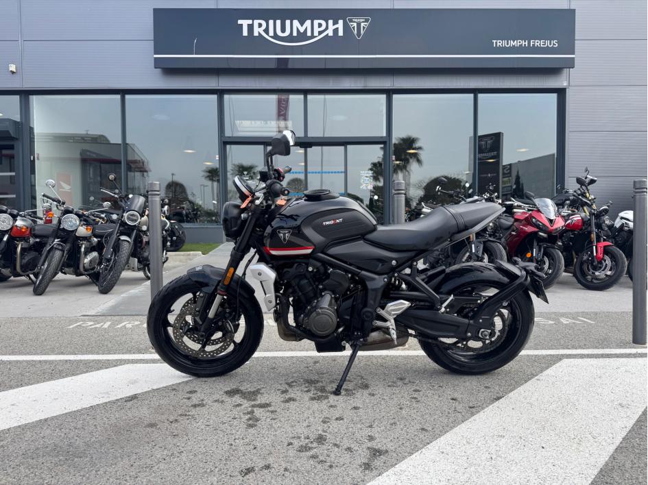 TRIUMPH TRIDENT 660