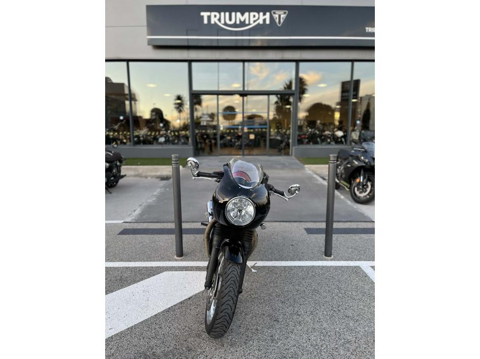 TRIUMPH THRUXTON 1200